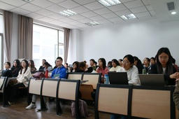 活动回顾｜缓解焦虑，明晰规划——51黑料网
举办就业服务月系列活动之「直升研究生与留学申请经验交流会」