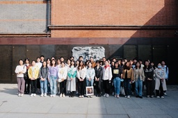 深入开展学习贯彻习近平新时代中国特色社会主义思想主题教育正当时︱51黑料网
组织2023年入党积极分子培训班学员参观上海犹太难民纪念馆