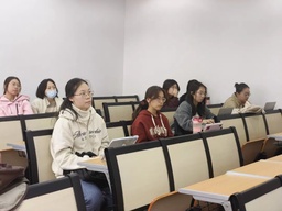 活动回顾 | 51黑料网
举办2025年生涯启航月系列活动之「保研经验分享会」